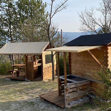 Camping Les Hauts De Rosans Exterior foto